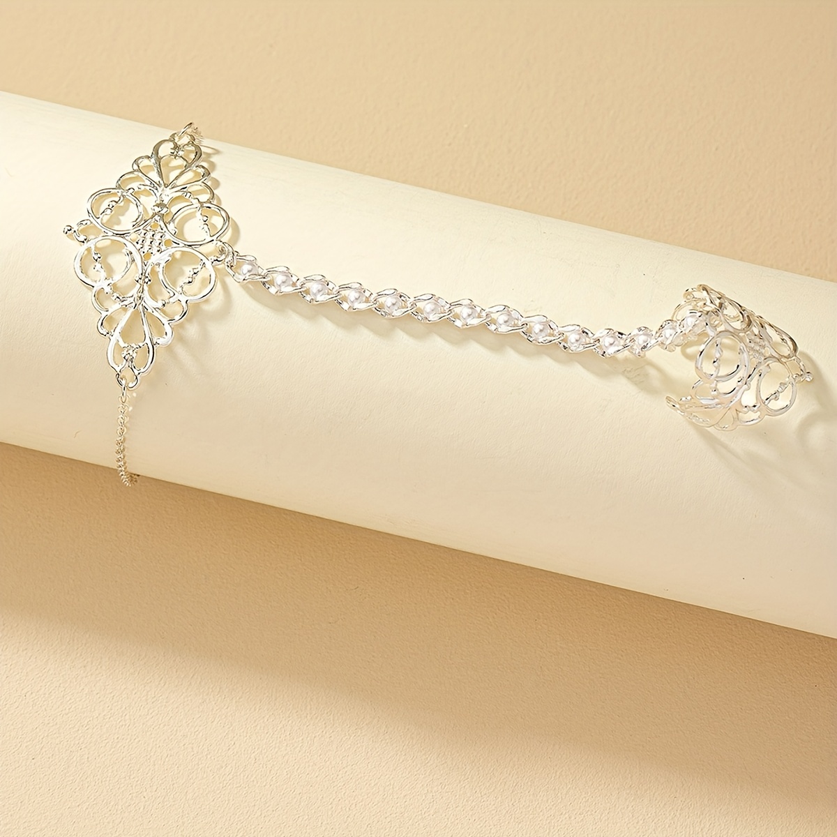 Ethnic Style Window Flower Pattern Finger Chain